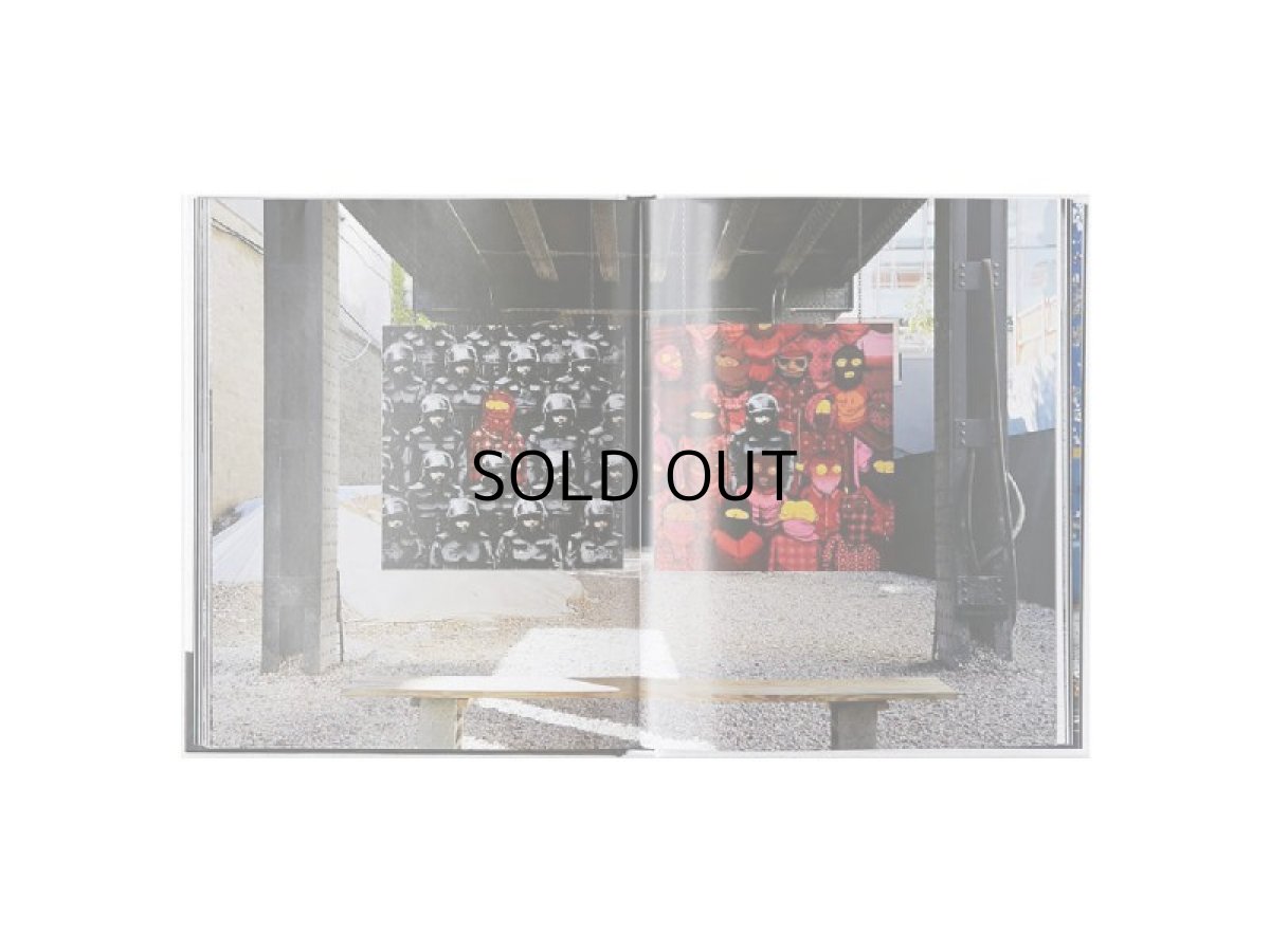 画像3: BANKSY IN NEW YORK BOOK (3)