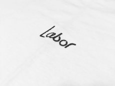 画像3: LABOR EMBROIDERY SCRIPT LOGO TEE (3)