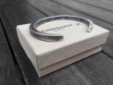 画像1: STUDEBAKER METALS HEAVYWEIGHT CLASSIC CUFF BANGLE【SILVER】 (1)