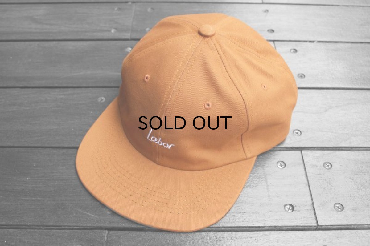 画像1: LABOR SCRIPT LOGO 6 PANEL CAP【TAN】 (1)