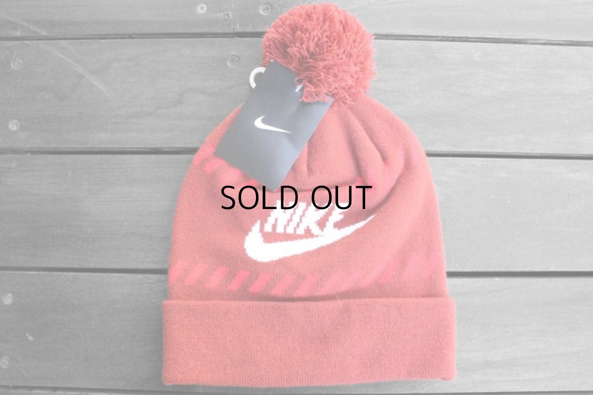 画像1: NIKE POMPOM BEANIE (1)