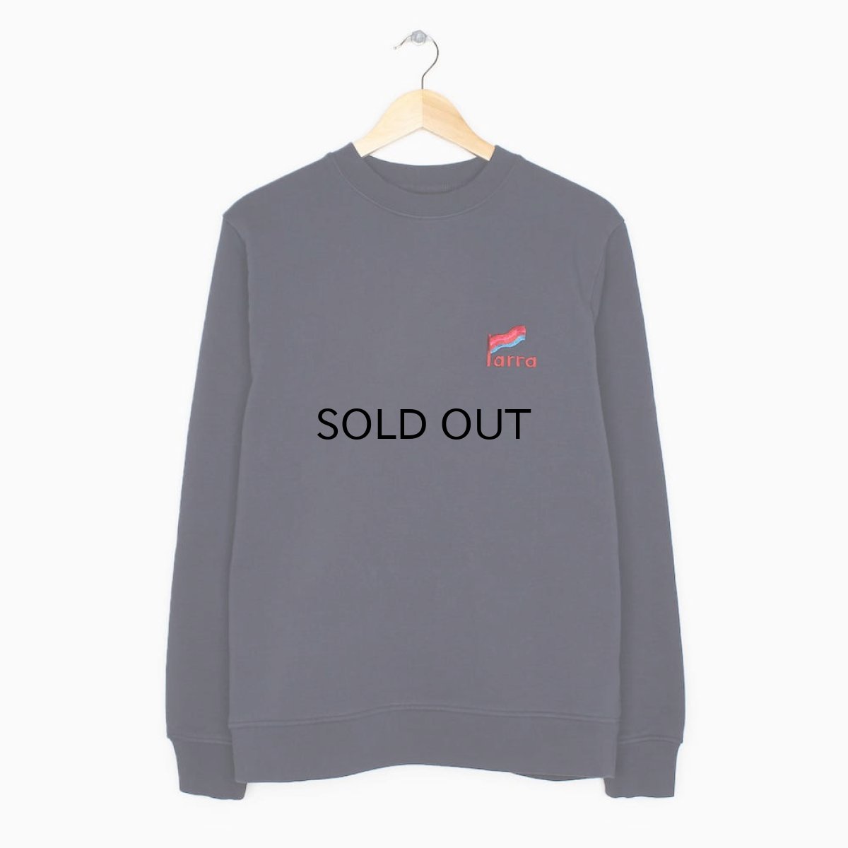 画像1: BY PARRA FLAPPING FLAG CREW NECK SWEATER (1)