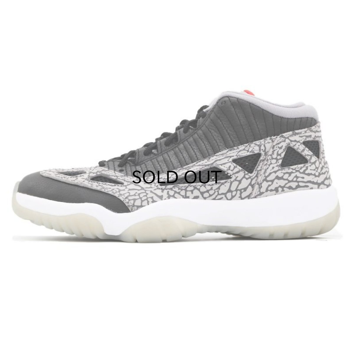 画像1: NIKE AIR JORDAN 11 RETRO LOW IE (1)