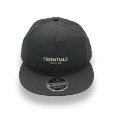 画像1: NEW ERA X FEAR OF GOD ESSENTIALS RETRO CROWN 9FIFTY CAP (1)
