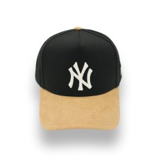 画像1: NEW ERA NEW YORK YANKEES FAUX SUEDE VISOR E-FRAME 9FORTY (1)