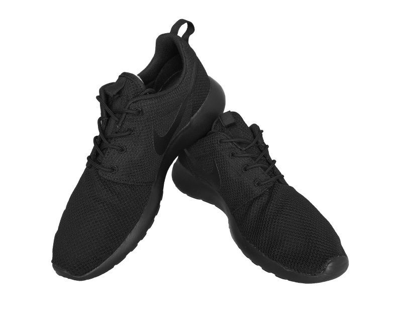 nike roshe one all black