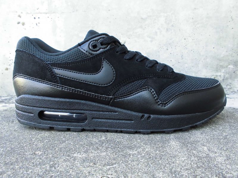 NIKE AIR MAX 1 ESSENTIAL【TRIPLE BLACK 