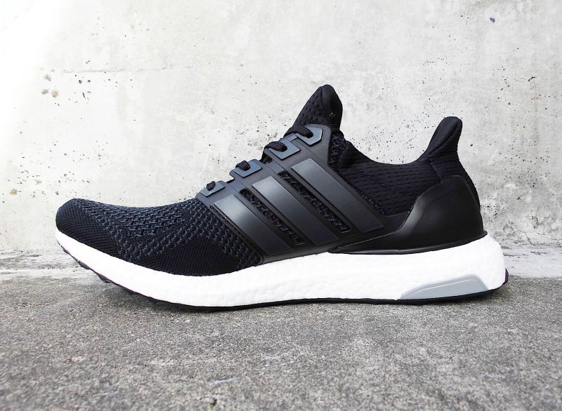 ultra boost m black