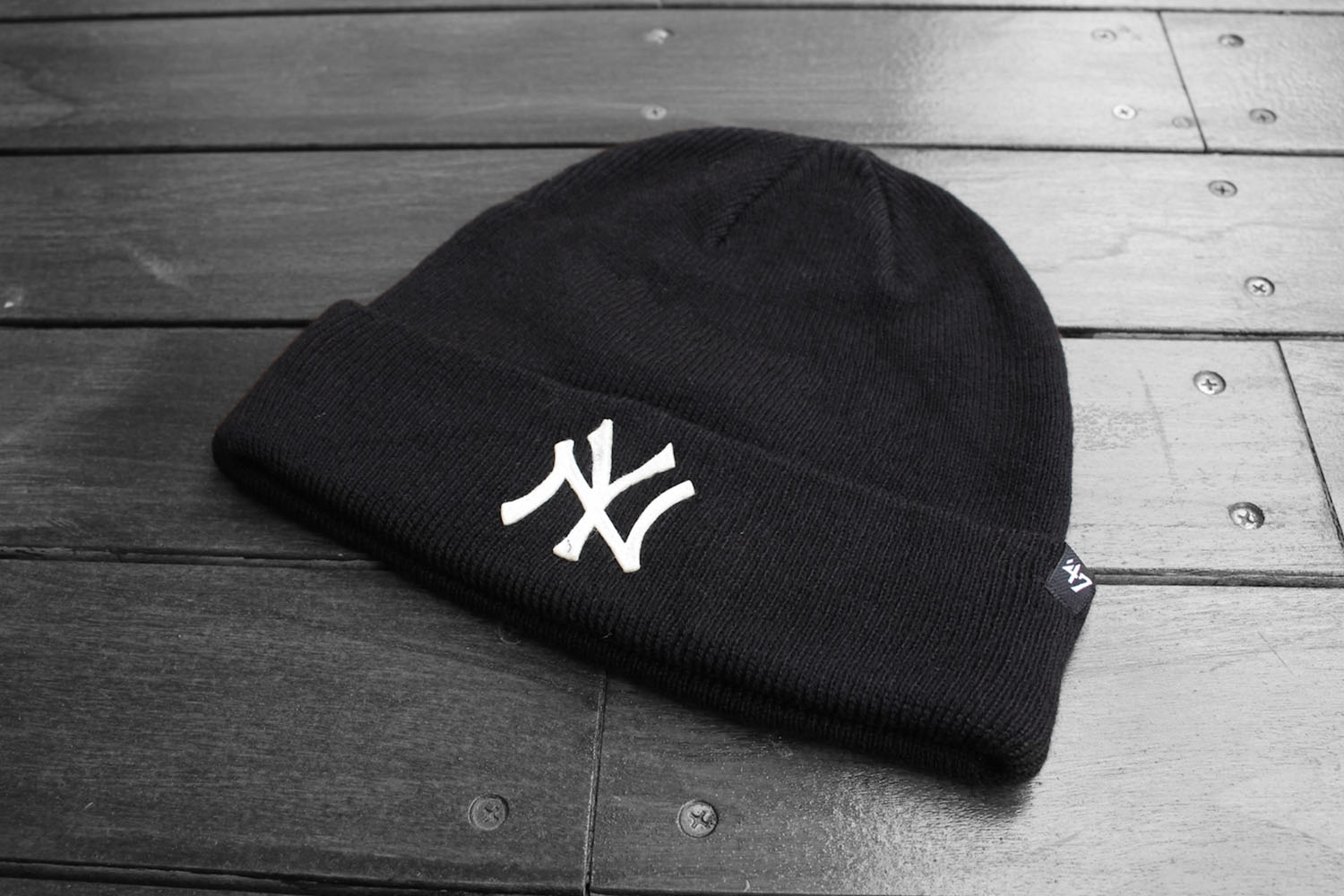 New Era NEW ERA NEW YORK YANKEES MLB BLACKLETTER KNIT BEANIE HAT