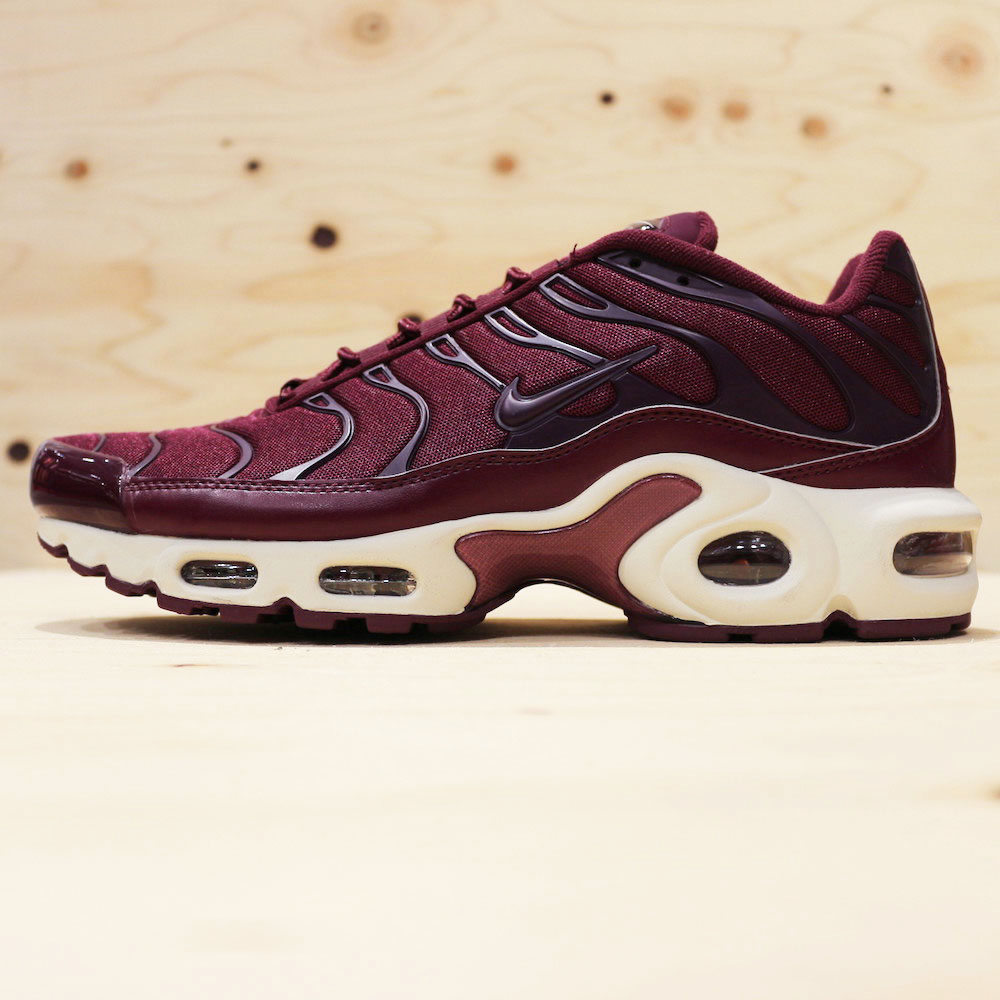 NIKE WMNS AIR MAX PLUS TN | BREAKS 