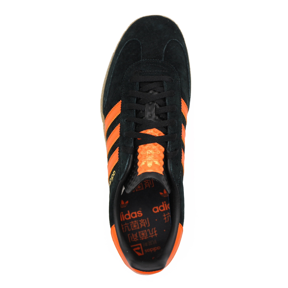 adidas24.0スニーカー